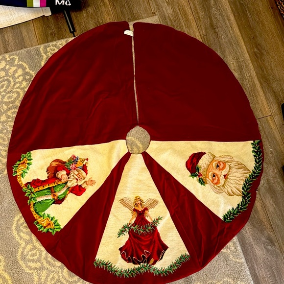 Vintage Needlepoint Tree Skirt - Picture 7 of 9